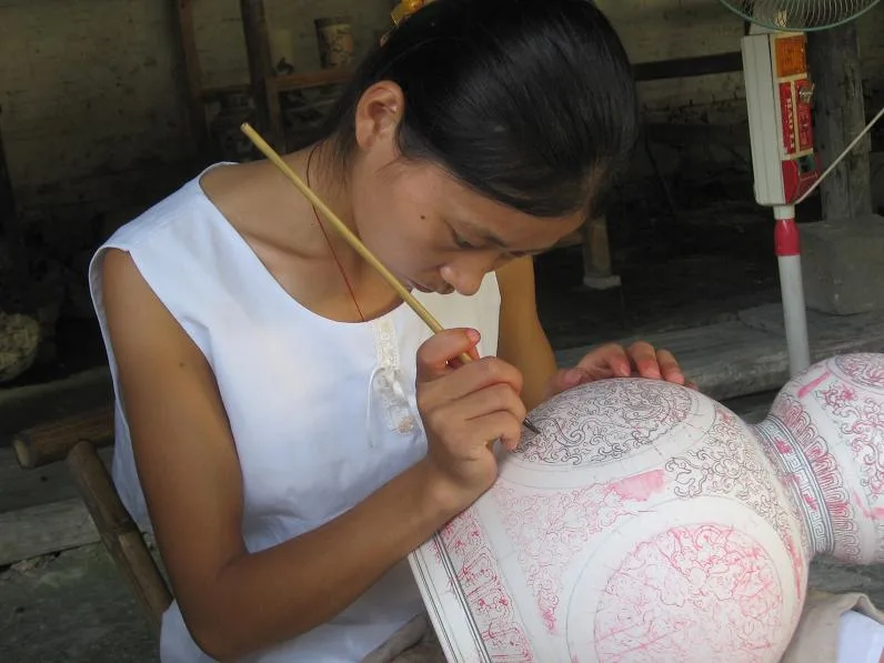A porcelain workshop in Jingdezhen, Jiangxi (Photo: Asteiner via Wikimedia Commons)