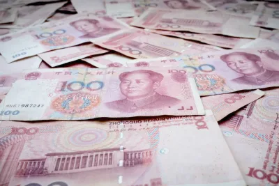 Billets de 100 yuans chinois